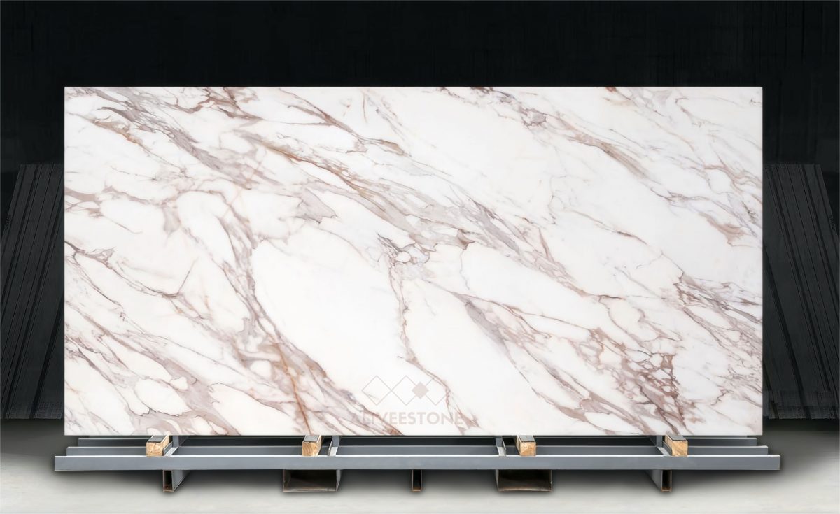 Calacatta Macchina Vecchia Quartz Stone